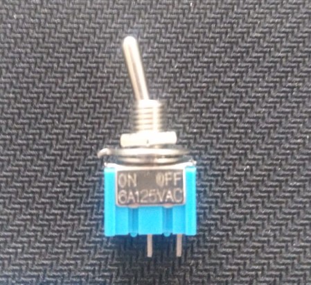 MINI SWITCH PALANCA 6A 125VAC ON-OFF 2 POLOS AZ SPST 2 PIN